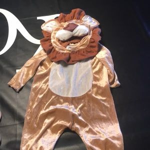 Lion Halloween costume 12 months great shape